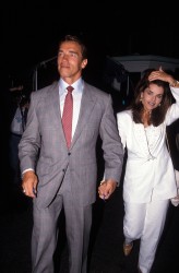 Арнольд Шварценеггер (Arnold Schwarzenegger and Maria Shriver during Garden Reception to Benefit the Robert F. Kennedy Memorial at Gracie Mansion in New York City) photo by Ron Galella (1xHQ) 2d9060477296480