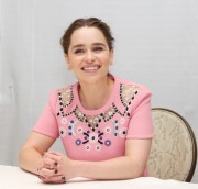 Эмилия Кларк (Emilia Clarke) 'Game of Thrones Season 6' Press Conference at the Four Seasons Hotel in Beverly Hills (April 11, 2016) - 18xНQ D5c62f477630589