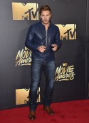 Крис Прэтт (Chris Pratt) MTV Movie Awards at Warner Bros. Studios in Burbank, California, 09.04.2016 (30xHQ) C00f18478759172