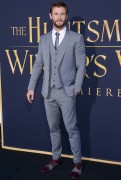 Крис Хемсворт (Chris Hemsworth) premiere of 'The Huntsman Winter's War' in Westwood, 11.04.2016 (16xHQ) C91935478757681