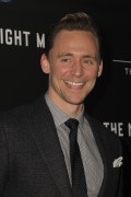 Том Хиддлстон (Tom Hiddleston) 'The Night Manager' premiere at DGA Theater in Los Angeles, 05.04.2016 (100xНQ) 2d376e478766071