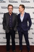 Том Хиддлстон (Tom Hiddleston) New York Times 'Timestalk' Conversation in New York, 11.04.2016 (13xНQ) 31ea64478763434