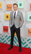 Том Хиддлстон (Tom Hiddleston) 51st Academy of Country Music Awards at MGM Grand Garden Arena in Las Vegas, 03.04.2016 (75xНQ) 352b19478762129
