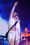 Элли Голдинг (Ellie Goulding) Coachella Valley Music And Arts Festival, Weekend 1, 15.04.2016 (60xHQ) 299e25481460402