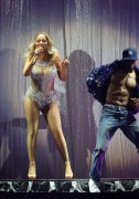 Мэрайя Кэри (Mariah Carey) Performing at AccorHotels Arena in Paris, France, 21.04.2016 (42xHQ) 769a1b484027403