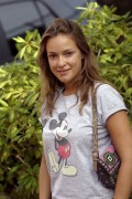 Алиция Бахледа (Alicja Bachleda) Mickey Mouse Photoshoot - 5xHQ 961169484352968