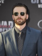 Крис Эванс (Chris Evans) Captain America Civil War Premiere at The Dolby Theatre (Hollywood, April 12, 2016) (176xHQ) 18423f488134501