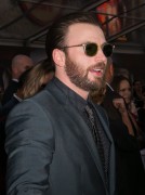 Крис Эванс (Chris Evans) Captain America Civil War Premiere at The Dolby Theatre (Hollywood, April 12, 2016) (176xHQ) 228cad488134467