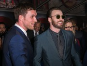 Крис Эванс (Chris Evans) Captain America Civil War Premiere at The Dolby Theatre (Hollywood, April 12, 2016) (176xHQ) 5584af488136911
