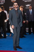 Крис Эванс (Chris Evans) Captain America Civil War Premiere at The Dolby Theatre (Hollywood, April 12, 2016) (176xHQ) 6f91b8488135553
