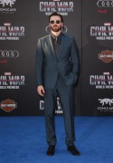 Крис Эванс (Chris Evans) Captain America Civil War Premiere at The Dolby Theatre (Hollywood, April 12, 2016) (176xHQ) C76097488135468
