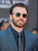 Крис Эванс (Chris Evans) Captain America Civil War Premiere at The Dolby Theatre (Hollywood, April 12, 2016) (176xHQ) Ccc78f488134437