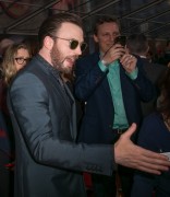 Крис Эванс (Chris Evans) Captain America Civil War Premiere at The Dolby Theatre (Hollywood, April 12, 2016) (176xHQ) Cdd942488133717