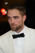 Роберт Паттинсон (Robert Pattinson) The 'Manus X Machina Fashion In An Age Of Technology' Costume Institute Gala, 2016 (6xHQ) 60838d488145742