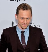 Том Хиддлстон (Tom Hiddleston) 'High-Rise' premiere during the 2016 Tribeca Film Festival in New York City, 20.04.2016 (150xНQ) Bf1088488149838