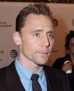 Том Хиддлстон (Tom Hiddleston) 'High-Rise' premiere during the 2016 Tribeca Film Festival in New York City, 20.04.2016 (150xНQ) 495883488150090