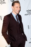 Том Хиддлстон (Tom Hiddleston) 'High-Rise' premiere during the 2016 Tribeca Film Festival in New York City, 20.04.2016 (150xНQ) 50b677488153023