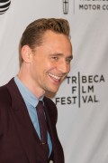 Том Хиддлстон (Tom Hiddleston) 'High-Rise' premiere during the 2016 Tribeca Film Festival in New York City, 20.04.2016 (150xНQ) 8d3beb488153440