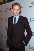 Том Хиддлстон (Tom Hiddleston) 'High-Rise' premiere during the 2016 Tribeca Film Festival in New York City, 20.04.2016 (150xНQ) 9d5571488151149