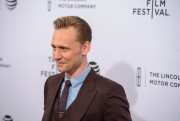 Том Хиддлстон (Tom Hiddleston) 'High-Rise' premiere during the 2016 Tribeca Film Festival in New York City, 20.04.2016 (150xНQ) C02038488151383