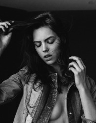 http://thumbnails115.imagebam.com/49014/5786f0490132299.jpg