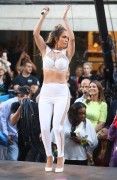 Дженнифер Лопез (Jennifer Lopez) Performing on NBC's 'Today Show' at Rockefeller Plaza in New York , 2016 (88xHQ) Fe4983494758841