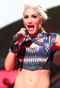 Гвен Стефани (Gwen Stefani) performs Onstage during the 2012 iHeartRadio Music Festival at the MGM Grand Garden Arena in Las Vegas, 21.09.2012 (130xHQ) 57808b494766322