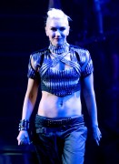 Гвен Стефани (Gwen Stefani) performs Onstage during the 2012 iHeartRadio Music Festival at the MGM Grand Garden Arena in Las Vegas, 21.09.2012 (130xHQ) Cb0742494764583