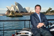 Арнольд Шварценеггер, Джай Кортни (Arnold Schwarzenegger, Jai Courtney) pose for a photograph during a photo call in Sydney, Australia, 04 June 2015 (6xHQ) A6a00c495156649