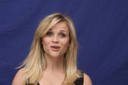 Риз Уизерспун (Reese Witherspoon) How Do You Know NYC Press Conference, 12.07.2010 (118xHQ) 040897495856209
