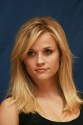 Риз Уизерспун (Reese Witherspoon) How Do You Know NYC Press Conference, 12.07.2010 (118xHQ) 0c9da5495855879