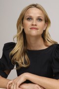 Риз Уизерспун (Reese Witherspoon) Monsters vs. Aliens Beverly Hills Press Conference, 20.03.2009 (76xHQ) 1cc12a495859302