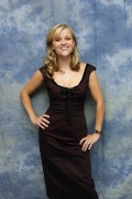 Риз Уизерспун (Reese Witherspoon) Just Like Heaven press conference portraits by Piyal Hosain (Beverly Hills, August 4, 2005) (19xHQ) 3c5035495856304