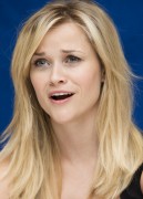 Риз Уизерспун (Reese Witherspoon) How Do You Know NYC Press Conference, 12.07.2010 (118xHQ) 3c5fdf495856013