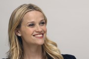 Риз Уизерспун (Reese Witherspoon) Monsters vs. Aliens Beverly Hills Press Conference, 20.03.2009 (76xHQ) 40f014495858582