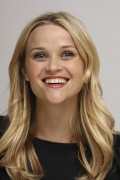 Риз Уизерспун (Reese Witherspoon) Monsters vs. Aliens Beverly Hills Press Conference, 20.03.2009 (76xHQ) 6dd2c7495858893