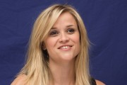 Риз Уизерспун (Reese Witherspoon) How Do You Know NYC Press Conference, 12.07.2010 (118xHQ) 8465b7495856151