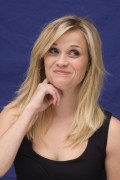Риз Уизерспун (Reese Witherspoon) How Do You Know NYC Press Conference, 12.07.2010 (118xHQ) 854794495856519