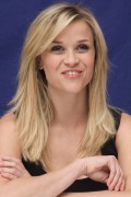 Риз Уизерспун (Reese Witherspoon) How Do You Know NYC Press Conference, 12.07.2010 (118xHQ) 9a229d495857010