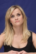 Риз Уизерспун (Reese Witherspoon) How Do You Know NYC Press Conference, 12.07.2010 (118xHQ) A63610495856362