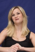 Риз Уизерспун (Reese Witherspoon) How Do You Know NYC Press Conference, 12.07.2010 (118xHQ) B86e4c495856647