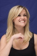 Риз Уизерспун (Reese Witherspoon) How Do You Know NYC Press Conference, 12.07.2010 (118xHQ) Bfaea4495856447