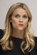 Риз Уизерспун (Reese Witherspoon) Monsters vs. Aliens Beverly Hills Press Conference, 20.03.2009 (76xHQ) Cd5c9b495859127