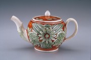 A collection of teapots (1650-1800) 026db1497276189