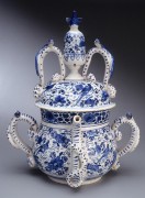 A collection of teapots (1650-1800) 40f0b7497275644