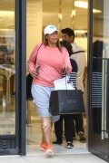 Куин Латифа (Queen Latifah) seen at Barney's New York in Beverly Hills, 19.05.2016 (25xHQ) 17ec78500613304