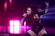 Деми Ловато (Demi Lovato) 'Honda Civic Tour Future Now' at the Sleep Train Amphitheatre in Chula Vista, 14.08.2016 (9xHQ) 100358503764110