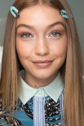 4279e5506354725.jpg