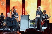Майли Сайрус (Miley Cyrus) Performing with Billy Idol at the 2016 iHeartRadio Music Festival in Las Vegas, 23.09.2016 (81xHQ) A4c116506981112