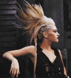 Гвен Стефани/Gwen Stefani - Annie Leibovitz Photoshoot for Vanity Fair (1xHQ, 1xMQ) 716b61508016018